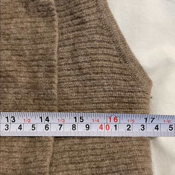Saks Fifth Avenue | 100% Cashmere |Knit |Open Front |Collared |Vest |Tan |Size S - Picture 9 of 14